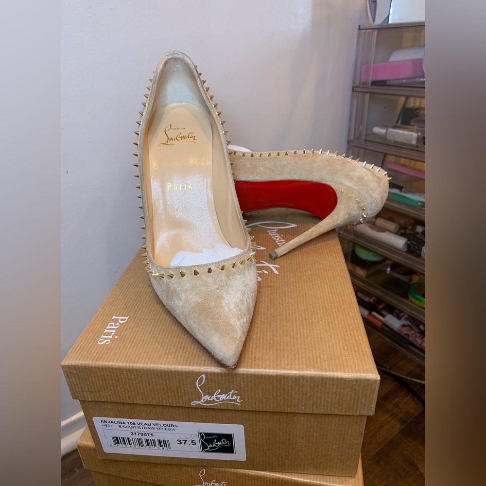 Worn ones Red bottoms - Christian Louboutin